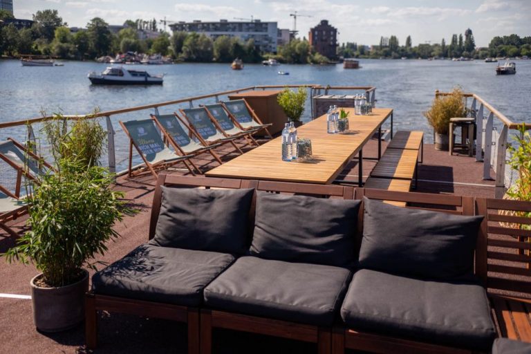 boot mieten berlin mit pool